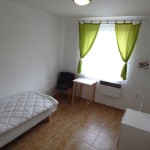 1bed room