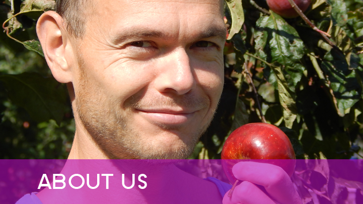 About us - Petr with apple